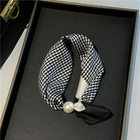 Classic Houndstooth
