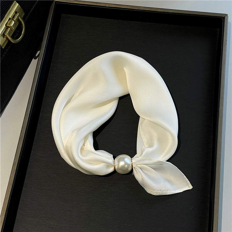 ✨ Effortless Glamour: Pop-On Pearl Necklace Scarf 🧣