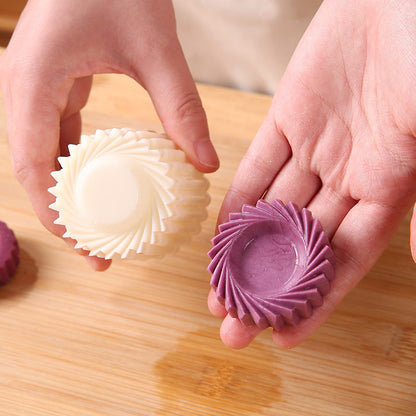 🔥BUY 1 GET 1 FREE🔥🥳2026 HOT SALE🥳🎂Creative Double-Ended Pastry Mold